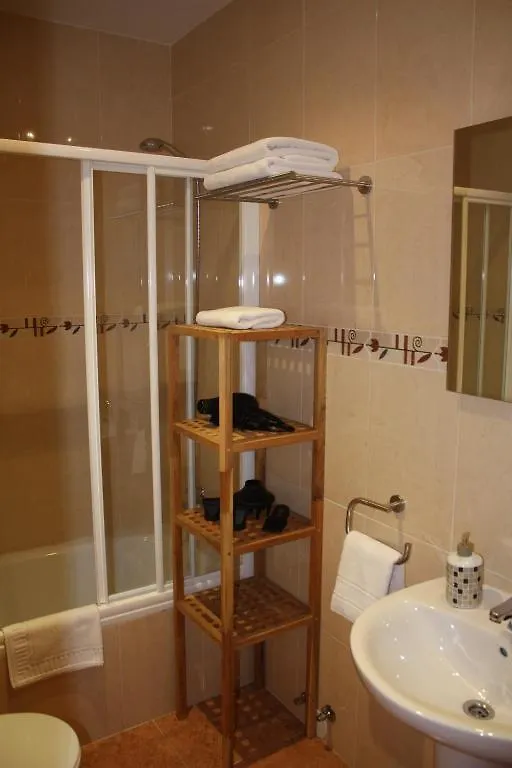 Aire De Colldejou Hotel 2*,